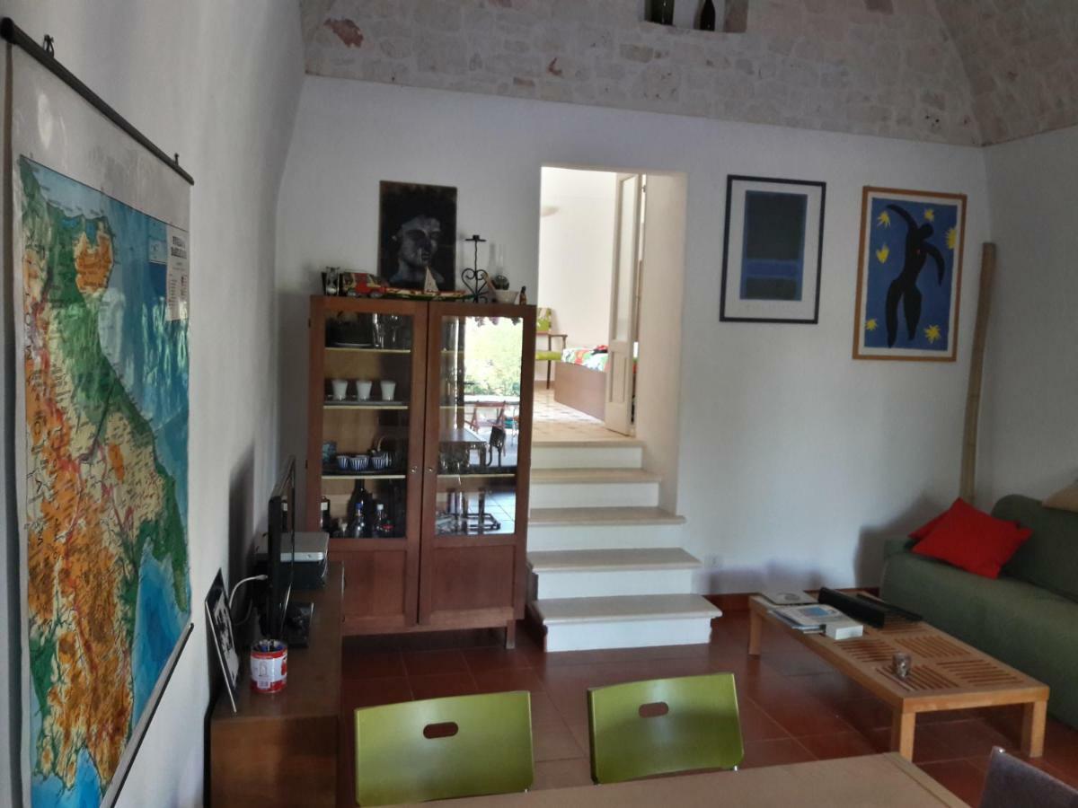 Fra Il Glicine E Il Sambuco Villa Monopoli Luaran gambar