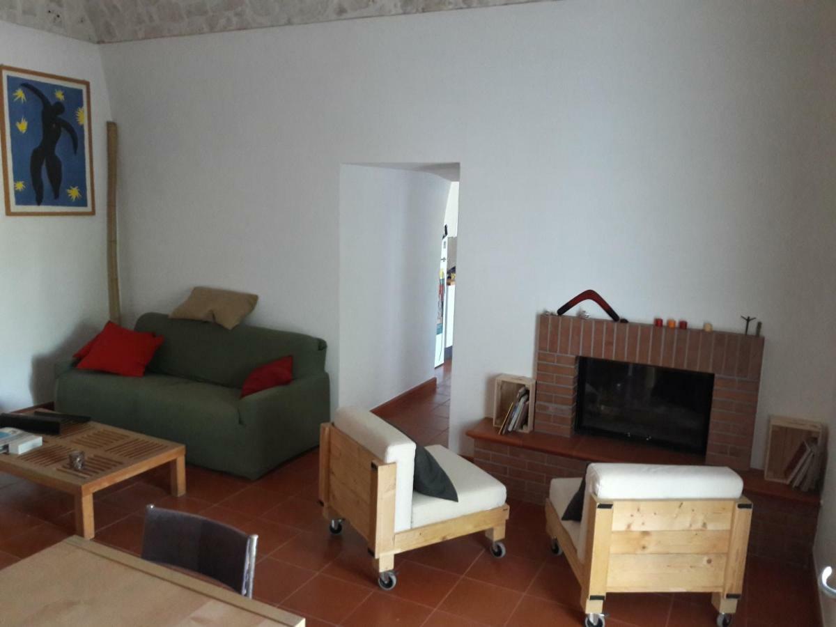 Fra Il Glicine E Il Sambuco Villa Monopoli Luaran gambar
