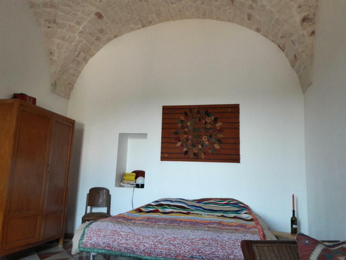 Fra Il Glicine E Il Sambuco Villa Monopoli Luaran gambar